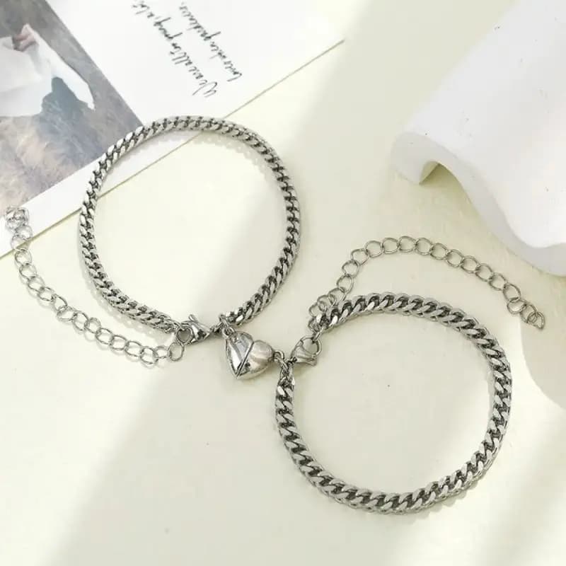 Heart Love Bracelet for Men and Women - 2pcs/Set Pair of Magnetic Chain for Couples